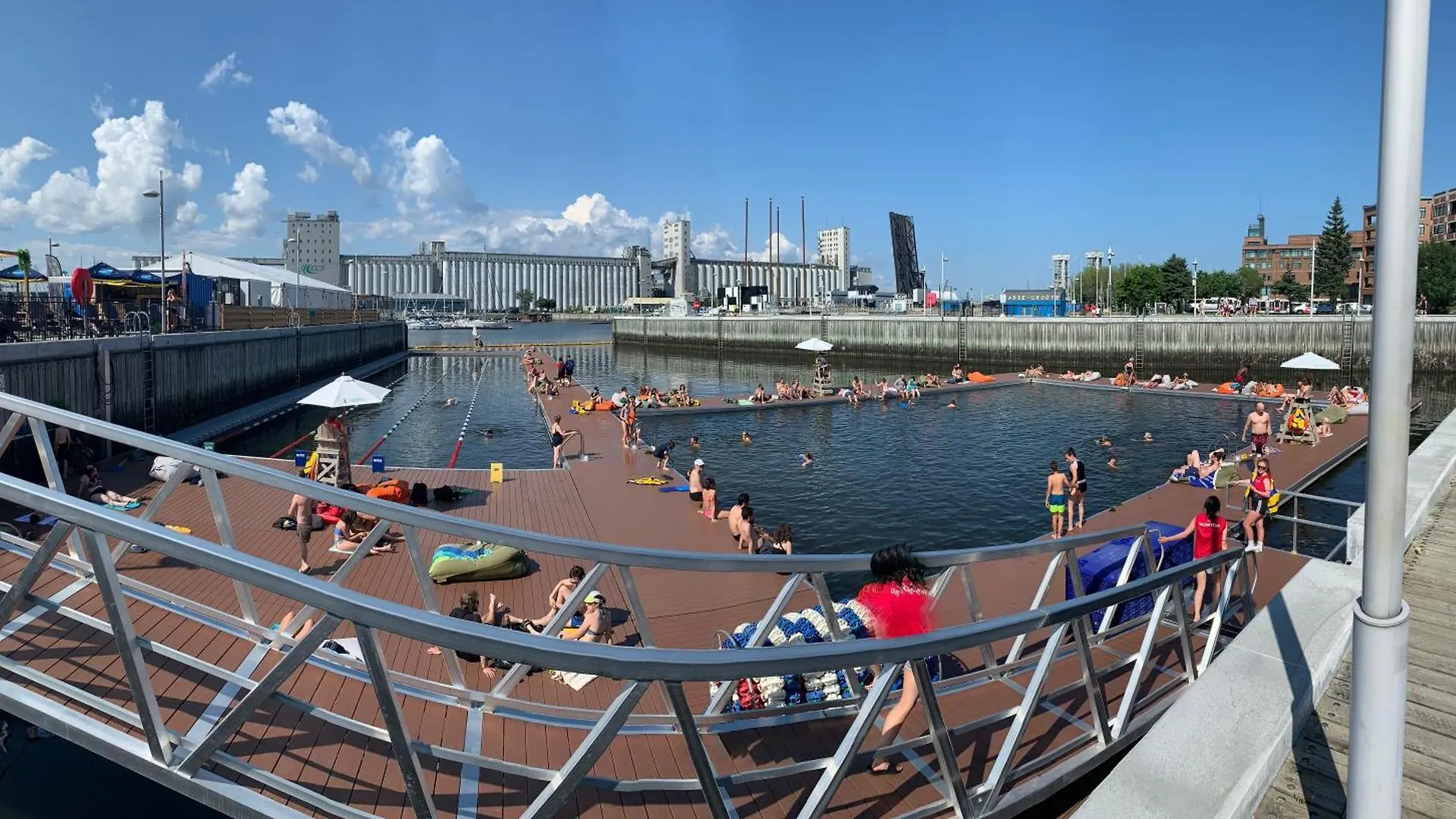 Marina Port De Quebec 1 - Maison Flottante 0*, Québec Canada